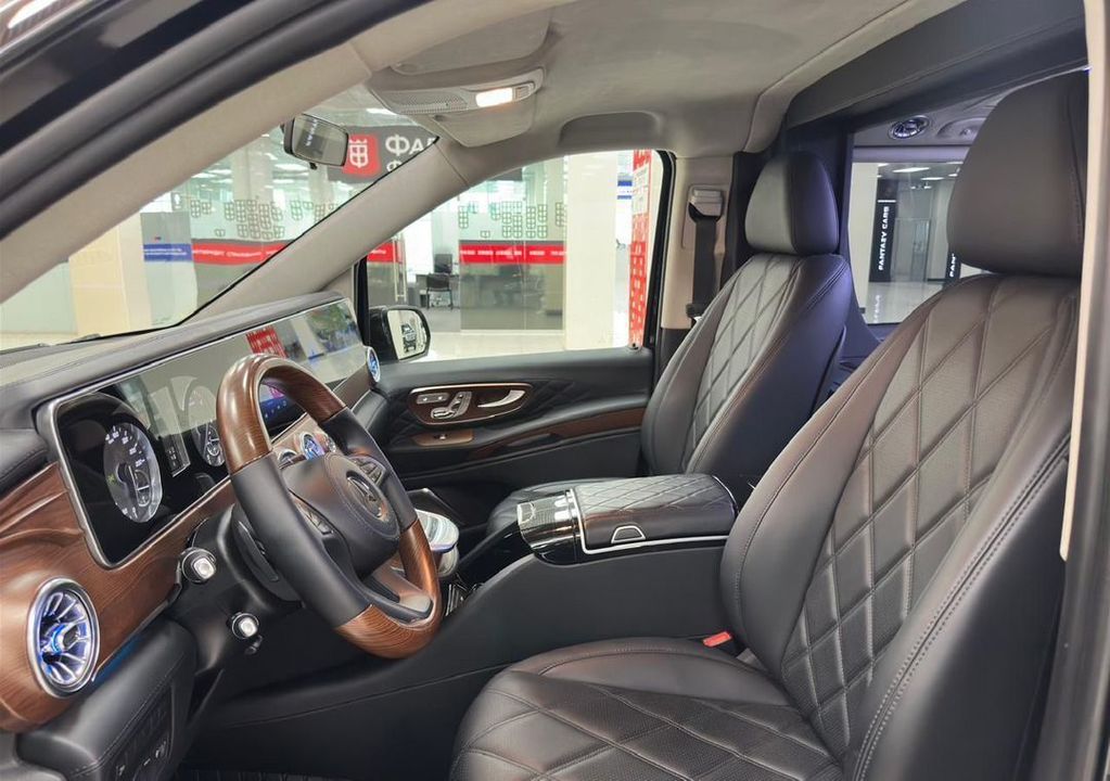 Mercedes-Benz V-Класс, 2022 год, 14 990 000 рублей, 10 фотография