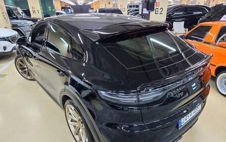 Porsche Cayenne III, 2022 год, 16 500 000 рублей, 2 фотография