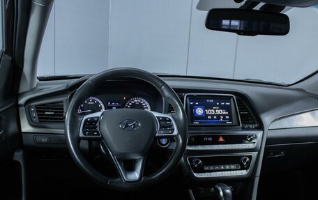 Hyundai Sonata VII, 2019 год, 2 140 000 рублей, 6 фотография