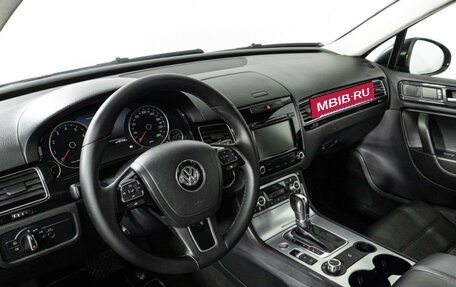 Volkswagen Touareg III, 2012 год, 2 950 000 рублей, 11 фотография