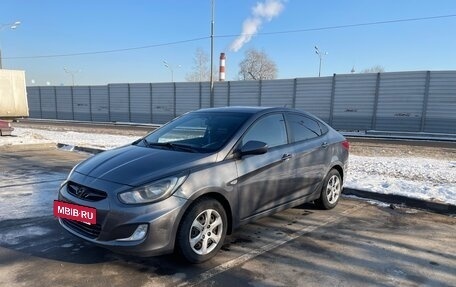 Hyundai Solaris II рестайлинг, 2013 год, 865 000 рублей, 2 фотография