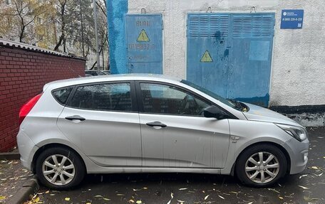 Hyundai Solaris II рестайлинг, 2014 год, 910 000 рублей, 3 фотография