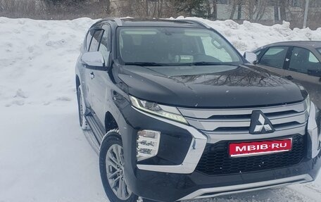 Mitsubishi Pajero Sport III рестайлинг, 2020 год, 4 100 000 рублей, 1 фотография