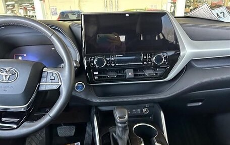 Toyota Highlander, 2022 год, 3 510 000 рублей, 10 фотография