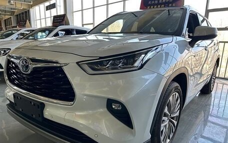 Toyota Highlander, 2022 год, 3 510 000 рублей, 4 фотография
