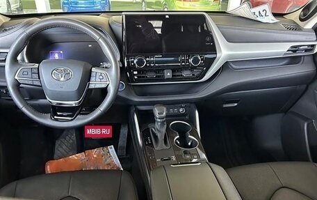 Toyota Highlander, 2022 год, 3 510 000 рублей, 9 фотография