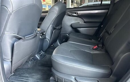 Toyota Highlander, 2022 год, 3 510 000 рублей, 14 фотография