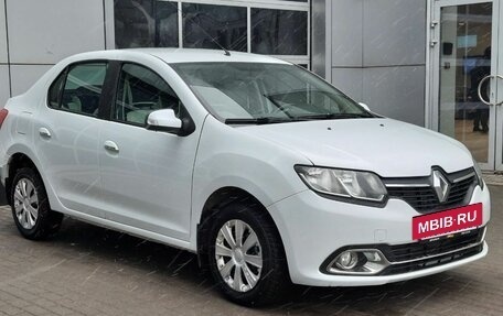 Renault Logan II, 2017 год, 850 000 рублей, 3 фотография