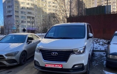 Hyundai H-1 II рестайлинг, 2018 год, 3 110 000 рублей, 1 фотография