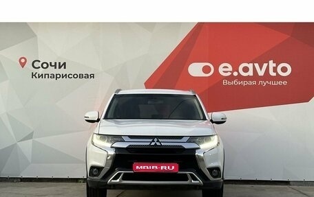 Mitsubishi Outlander III рестайлинг 3, 2019 год, 2 480 000 рублей, 1 фотография