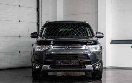 Mitsubishi Outlander III рестайлинг 3, 2014 год, 2 290 000 рублей, 2 фотография