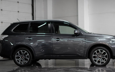 Mitsubishi Outlander III рестайлинг 3, 2014 год, 2 290 000 рублей, 4 фотография