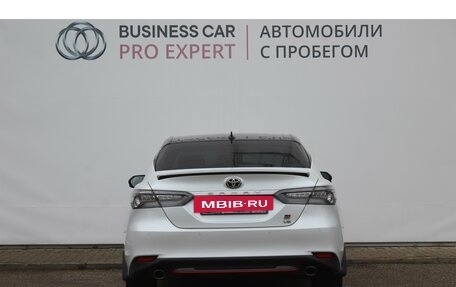 Toyota Camry, 2022 год, 3 760 000 рублей, 4 фотография