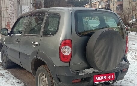 Chevrolet Niva I рестайлинг, 2018 год, 710 000 рублей, 4 фотография