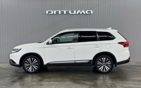 Mitsubishi Outlander III рестайлинг 3, 2018 год, 2 147 000 рублей, 8 фотография