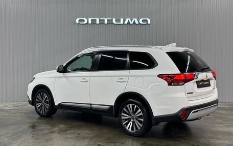 Mitsubishi Outlander III рестайлинг 3, 2018 год, 2 147 000 рублей, 7 фотография