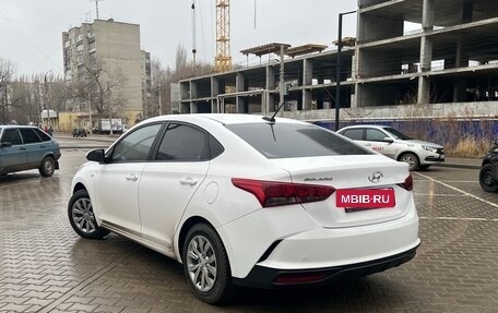 Hyundai Solaris II рестайлинг, 2021 год, 1 600 000 рублей, 5 фотография