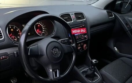 Volkswagen Golf VI, 2010 год, 850 000 рублей, 2 фотография