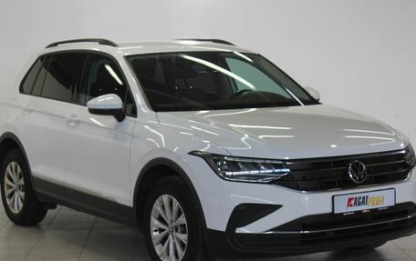 Volkswagen Tiguan II, 2021 год, 2 801 000 рублей, 3 фотография