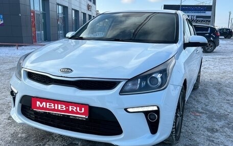 KIA Rio IV, 2017 год, 1 300 000 рублей, 3 фотография