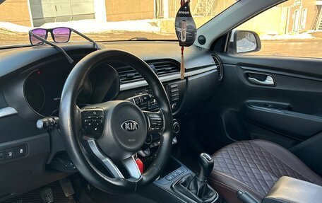 KIA Rio IV, 2018 год, 1 330 000 рублей, 8 фотография