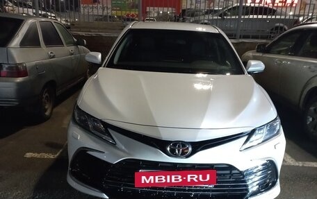 Toyota Camry, 2021 год, 3 400 000 рублей, 6 фотография