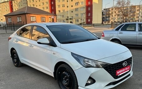 Hyundai Solaris II рестайлинг, 2020 год, 1 350 000 рублей, 2 фотография