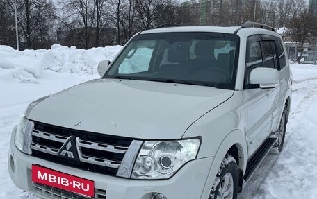 Mitsubishi Pajero IV, 2013 год, 3 000 000 рублей, 3 фотография