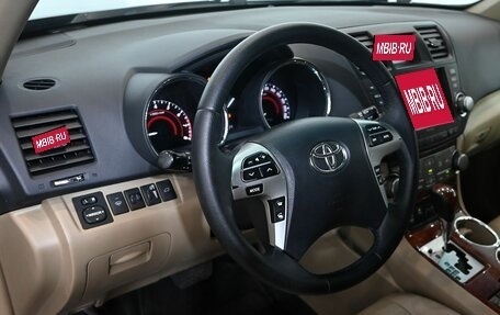 Toyota Highlander III, 2011 год, 2 250 000 рублей, 20 фотография