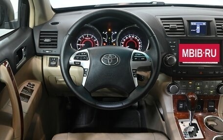 Toyota Highlander III, 2011 год, 2 250 000 рублей, 21 фотография