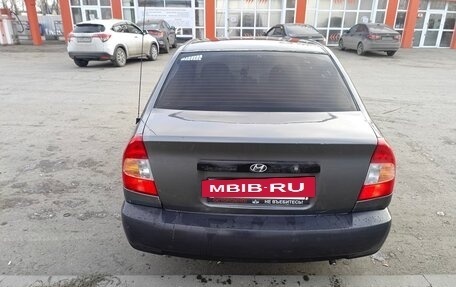 Hyundai Accent II, 2004 год, 230 000 рублей, 2 фотография