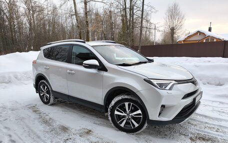 Toyota RAV4, 2019 год, 2 650 000 рублей, 5 фотография