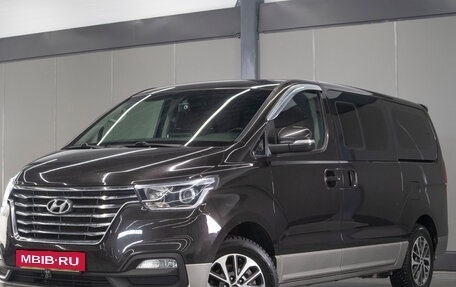 Hyundai Grand Starex Grand Starex I рестайлинг 2, 2018 год, 4 199 000 рублей, 4 фотография