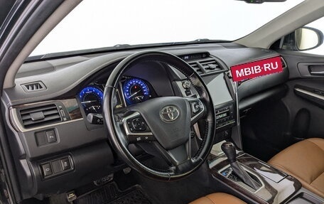 Toyota Camry, 2016 год, 2 850 000 рублей, 17 фотография