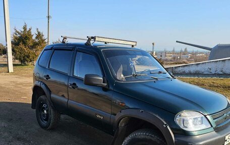 Chevrolet Niva I рестайлинг, 2004 год, 650 000 рублей, 2 фотография