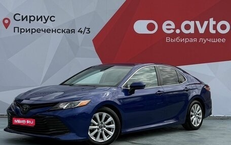 Toyota Camry, 2018 год, 2 330 000 рублей, 1 фотография