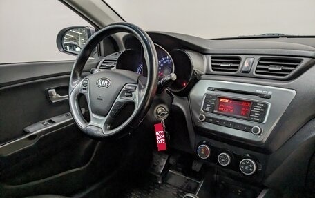 KIA Rio III рестайлинг, 2016 год, 930 000 рублей, 24 фотография