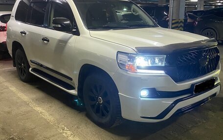 Toyota Land Cruiser 200, 2017 год, 6 350 000 рублей, 2 фотография