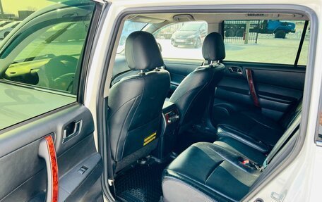 Toyota Highlander III, 2012 год, 2 529 000 рублей, 18 фотография