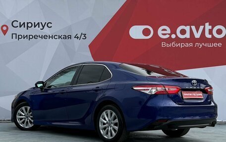 Toyota Camry, 2018 год, 2 330 000 рублей, 6 фотография