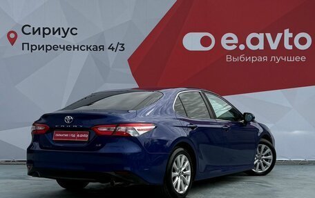 Toyota Camry, 2018 год, 2 330 000 рублей, 4 фотография