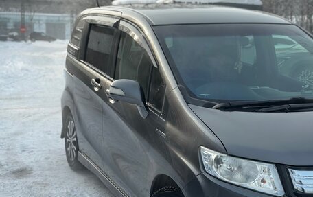 Honda Freed I, 2012 год, 1 350 000 рублей, 5 фотография