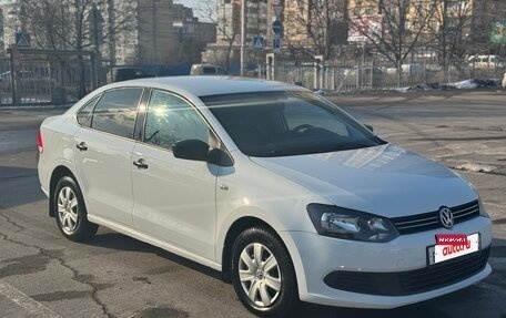 Volkswagen Polo VI (EU Market), 2014 год, 870 000 рублей, 2 фотография