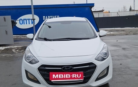 Hyundai i30 II рестайлинг, 2016 год, 900 000 рублей, 4 фотография