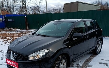 Nissan Qashqai, 2010 год, 900 000 рублей, 2 фотография