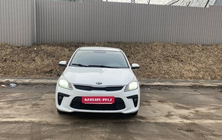 KIA Rio IV, 2017 год, 925 000 рублей, 3 фотография