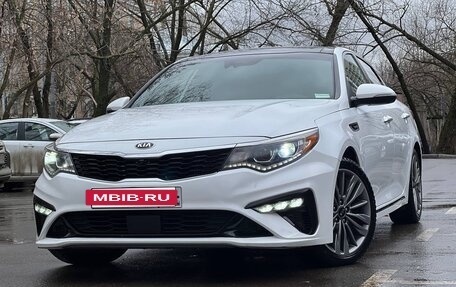 KIA Optima IV, 2019 год, 2 000 000 рублей, 13 фотография