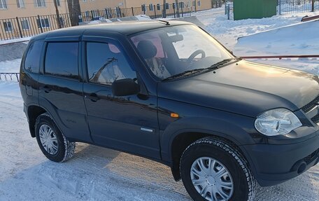 Chevrolet Niva I рестайлинг, 2010 год, 535 000 рублей, 2 фотография