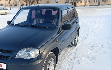 Chevrolet Niva I рестайлинг, 2010 год, 535 000 рублей, 7 фотография