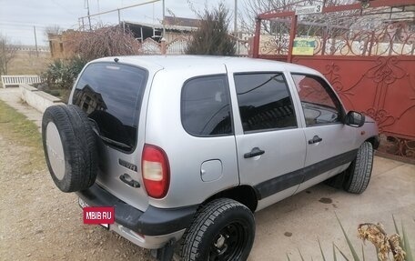 Chevrolet Niva I рестайлинг, 2004 год, 385 000 рублей, 2 фотография